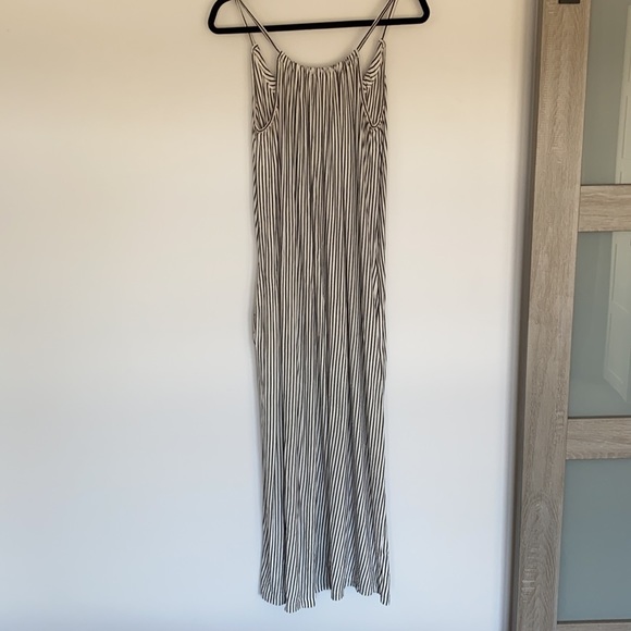 Black and White Striped Maxi With Pockets Size M - Picture 4 of 4